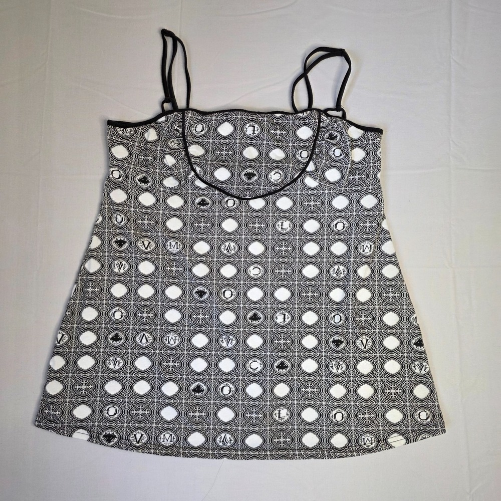 Volcom black and white geometric pattern top size L